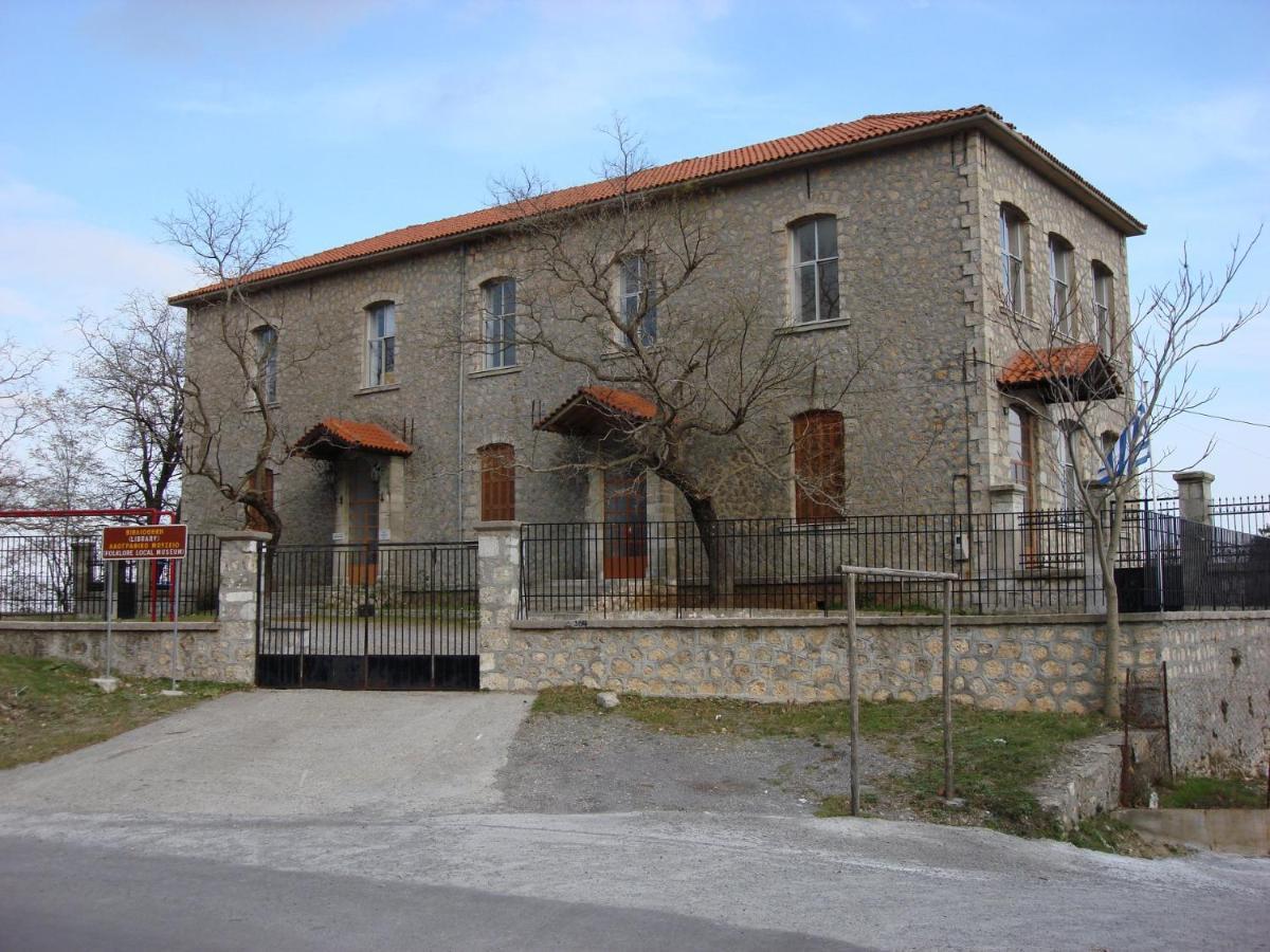 Ξενωνασ Σελινουντα Hotel Kosmás Exterior foto